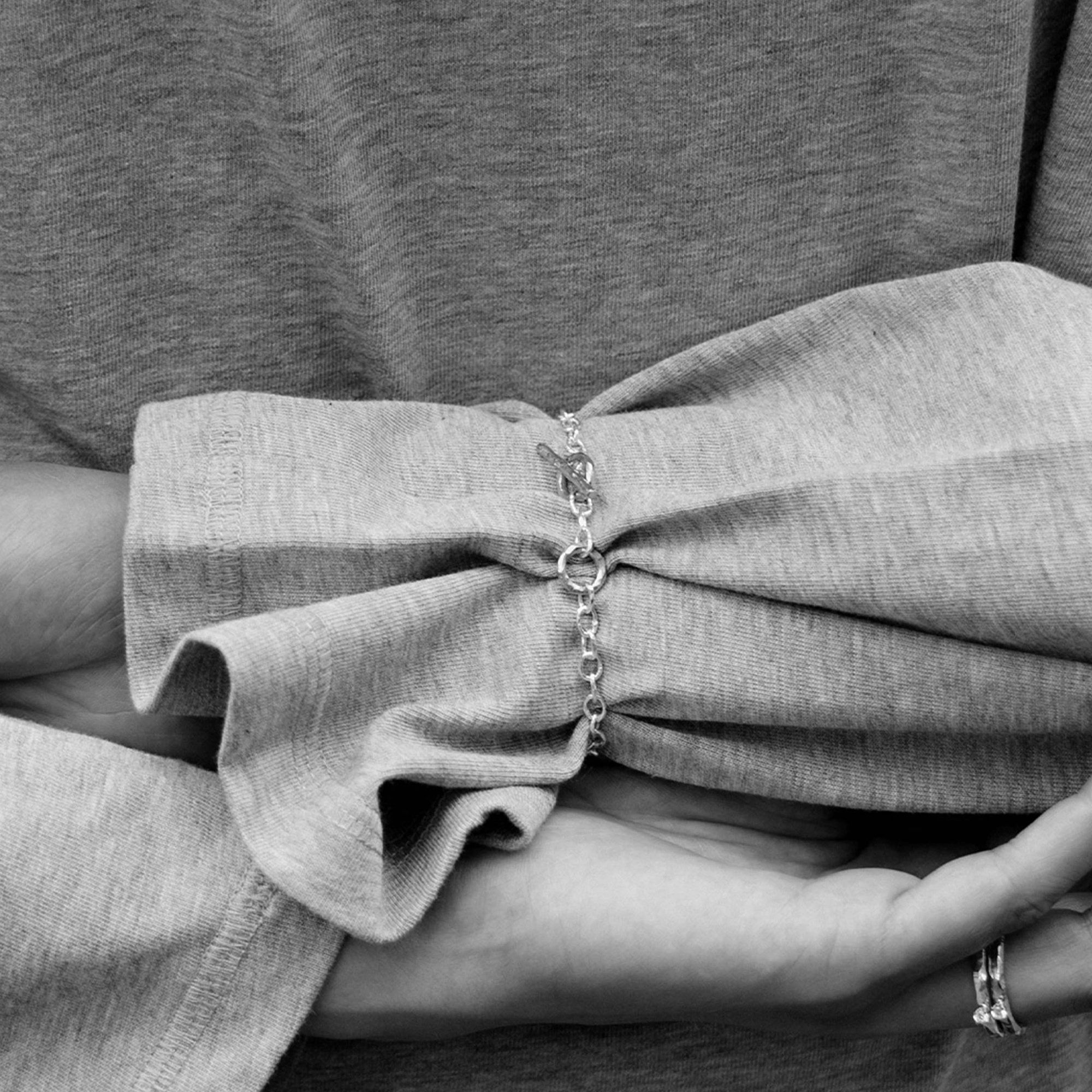 T - chain mini - bracelet in 18k yellow gold, 16-18 cm.